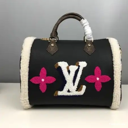 Fashionrepsfam ru LV 20DJ11070 Bag 0526